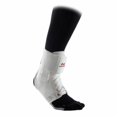 Chevillère à lacets renforcée avec bandes strap