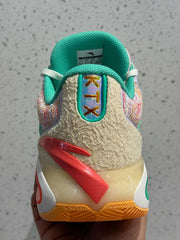 Anta KT 10 Christmas